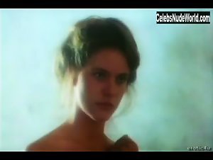 Anja Schute Explicit , Brunette in Tendres cousines (1980) 13
