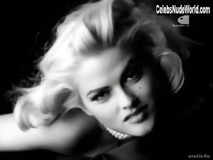 Anna Nicole Smith in Playboy: The Complete Anna Nicole Smith (2000) 19