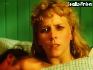 Anne Krigsvoll in Lars i porten (1984) 14
