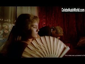 Annie Belle in La nuit de Varennes (1982) 15