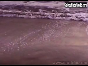 Aria Giovanni Beach , Bikini in Survivors Exposed (2001) 2
