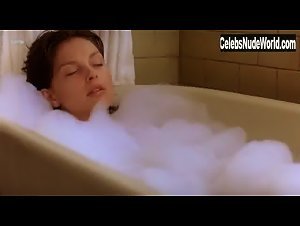 Ashley Judd in Eye of the Beholder (1999) 10