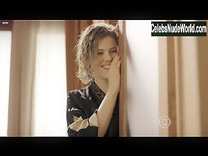 Barbara Paz in O Cacador (series) (2014) 18