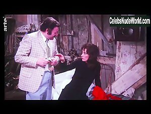 Bernadette Lafont in La fiancee du pirate (1969) 7