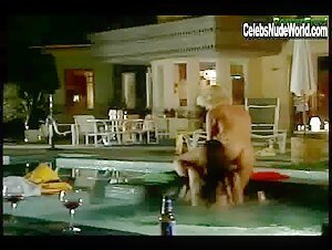 Beverly Lynne Lesbian , Pool in 7 Lives Xposed (series) (2001) 19