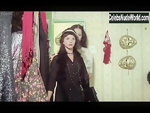 Bibiana Fernandez in Cambio de sexo (1977) 14