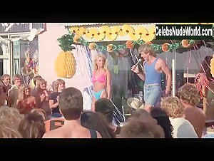 Bobbi Pavis Wet , Vintage in Malibu Bikini Shop (1986) 10
