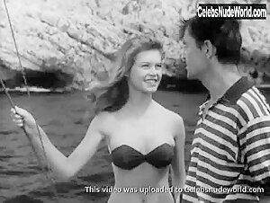 Brigitte Bardot Bikini , Vintage in Manina, la fille sans voiles (1952) 7