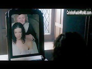 Caitriona Balfe Wet , Explicit in Outlander (series) (2014) 16