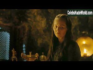 Carice van Houten Redhead , boobs in Game of Thrones (series) (2011) 11