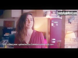 Celine Sallette lesbian kiss in Vernon Subutex (series) (2019) 18