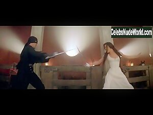 Catherine Zeta-Jones in Mask of Zorro (1998) 2
