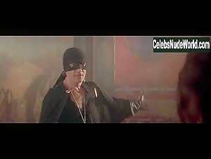 Catherine Zeta-Jones in Mask of Zorro (1998) 4