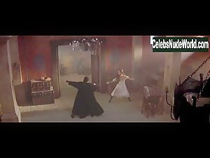 Catherine Zeta-Jones in Mask of Zorro (1998) 5