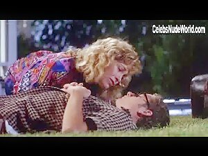 Catherine Hicks in Eight Days a Week (1997) 15