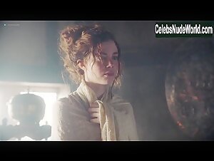 Charlotte Hope boobs , Explicit in Spanish Princess (series) (2019) 18
