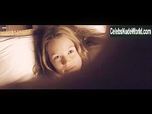 Chloe Stefani Blonde , Explicit scene in Henri 4 (2010) 19