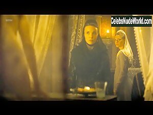 Christa Theret Maid , Costume in Maximilian: Das Spiel von Macht und Liebe (series) (2016) 12