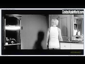 Christina Ricci Blonde , Bathroom in Black Snake Moan (2006) 13