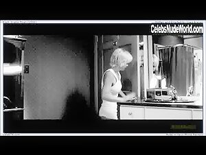 Christina Ricci Blonde , Bathroom in Black Snake Moan (2006) 7
