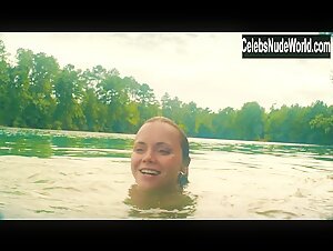 Christina Ricci Outdoor , Wet in Z: The Beginning of Everything (series) (2015) 17
