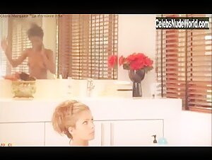 Clara Morgane Bathroom , Ebony in La derniere fille (2002) 5