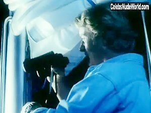 Connie Nielsen in Voyage (1993) 10