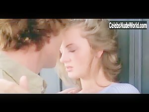 Dalila Di Lazzaro in La ragazza dal pigiama giallo (1977) 11