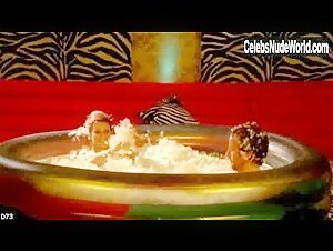 Diana Glenn Blonde , Bathtub in Satisfaction (series) (2007) 4