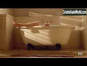 Diane Kruger Bathtub , Wet in The Bridge (series) (2013) 1