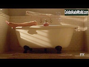 Diane Kruger Bathtub , Wet in The Bridge (series) (2013) 4