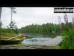 Eriikka Valiahde in Pintaa syvemmalta (series) (2015) 14