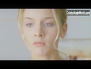 Eva Habermann Lingerie , Blonde in Rotlicht - In der Hohle des Lowen (2000) 17