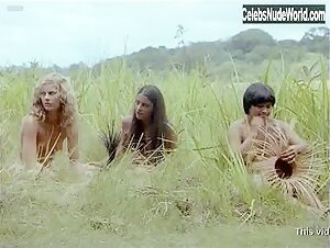 Elvire Audray Public Nudity , Vintage in Schiave bianche: violenza in Amazzonia (1985) 11