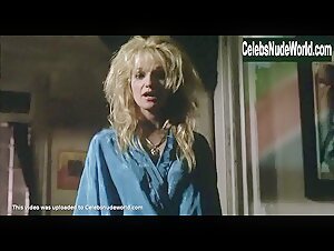 Elizabeth McGovern in Johnny Handsome (1989) 10