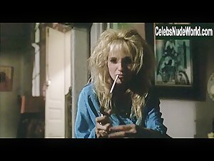 Elizabeth McGovern in Johnny Handsome (1989) 12