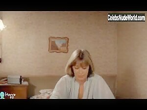 Florence Giorgetti Blonde , Vintage in La dentelliere (1977) 10
