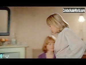 Florence Giorgetti Blonde , Vintage in La dentelliere (1977) 17