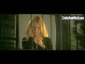Gwyneth Paltrow in Two Lovers (2008) 18