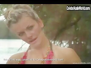 Heidi Kline Outdoor , Exposed in Nikki's Erotic Journey 2 (2003) 15