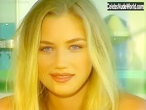 Jacqueline Lovell  Butt , Blonde in Sizzlin' Sara St. James (1999) 7