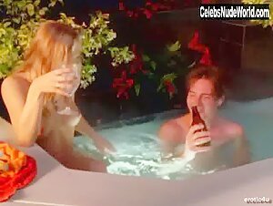 Jacqueline Lovell Hot Tub , Sensual in Key to Sex (1998) 1