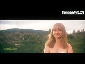 Isabelle Huppert Flashing , boobs in Heaven's Gate (1980) 7