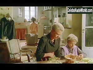 Isabelle Adjani in L'ete meurtrier (1983) 10