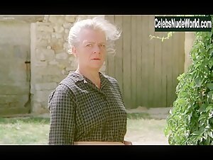 Isabelle Adjani in L'ete meurtrier (1983) 6