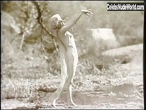 Jean Harlow in Bombshell (1933) 19
