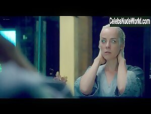 Jena Malone in Too Old to Die Young (series) (2019) 3