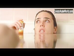 Jennifer Connelly Bathtub , Brunette in House of Sand and Fog (2003) 11