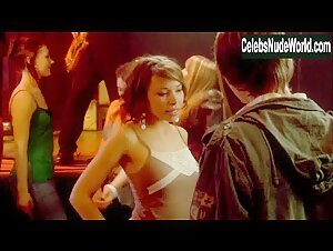 Jessica Parker Kennedy in Decoys 2: Alien Seduction (2007) 8