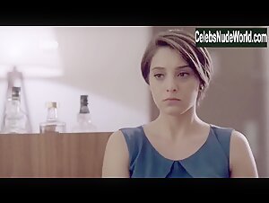 Juliana Schalch in O Negocio (series) (2013) 4